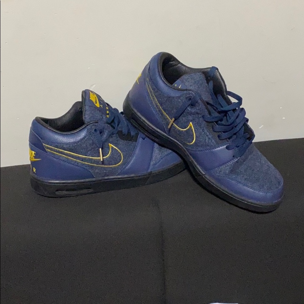 Men’s sneakers